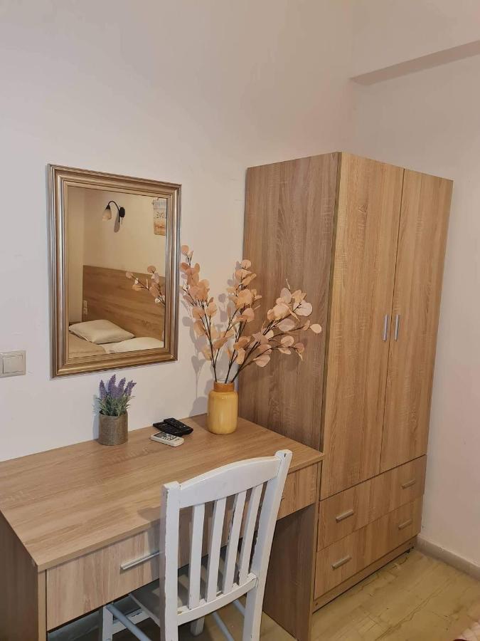 Agnes Rooms Пелекас Екстериор снимка